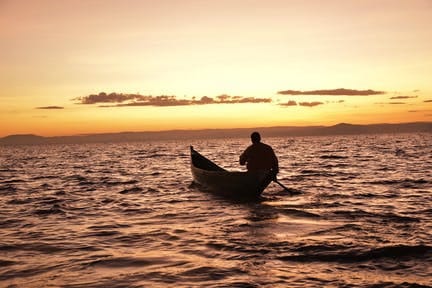 Uganda Travel Tips - Canoeing on Lake Victoria