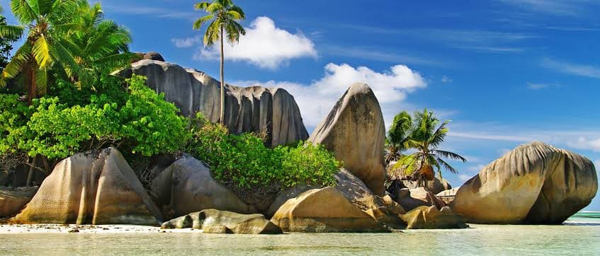 A picture of Praslin Island in Seychelles
